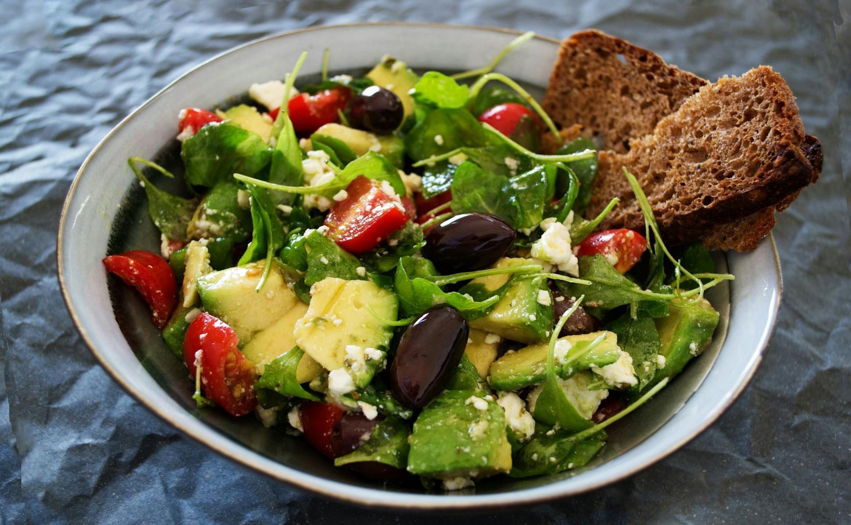 How Diet Affects Gut Bacteria in Middle Age: The Mediterranean Diet Link